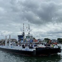 Auto-Personenfährverkehr Hohe Düne - Warnemünde